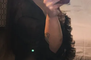 sexy snowbunny😋 available all ... - Image 1