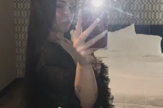 Sexiest snow bunny in the area 😘 - Image 1